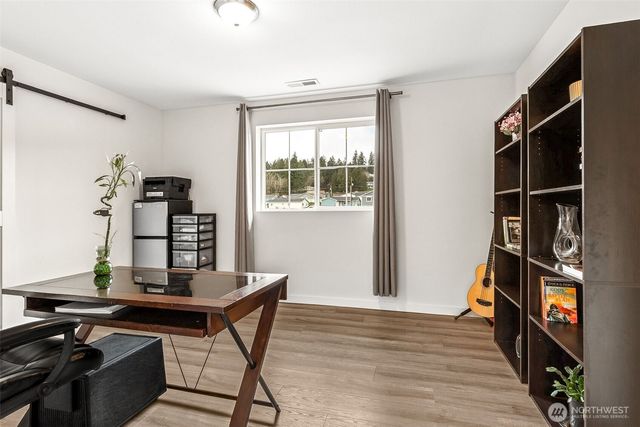 21 E Sullivan Street, Allyn, WA 98524