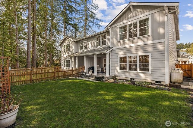 21 E Sullivan Street, Allyn, WA 98524