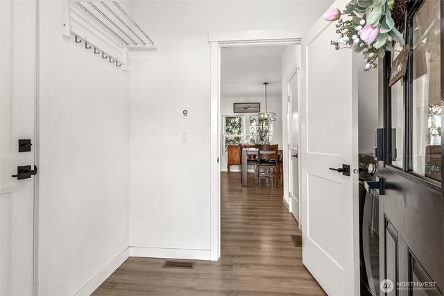 21 E Sullivan Street, Allyn, WA 98524