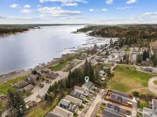 21 E Sullivan Street, Allyn, WA 98524