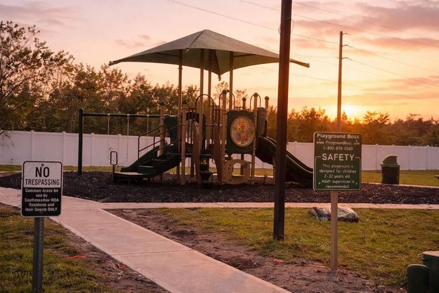 572 CRESTING OAK CIRCLE 19, Orlando, FL 32824