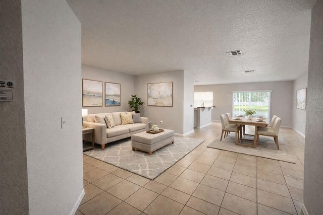 572 CRESTING OAK CIRCLE 19, Orlando, FL 32824