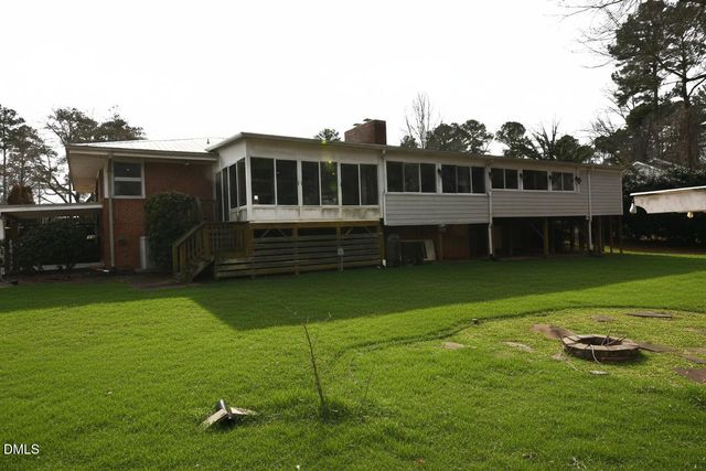 320 Crescent Drive, Clayton, NC 27520