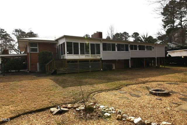 320 Crescent Drive, Clayton, NC 27520