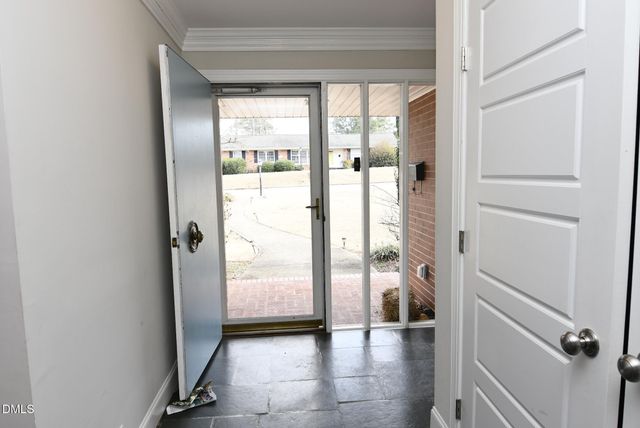 320 Crescent Drive, Clayton, NC 27520