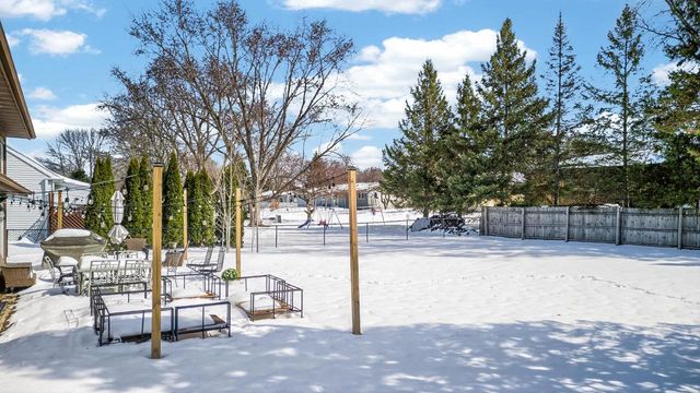 2755 MONTCLAIR PLACE, Oshkosh, WI 54904