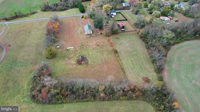 7035 LEEDS MANOR, Marshall, VA 20115