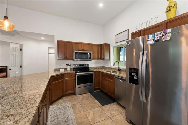 2401 Leavitt RD, Alva, FL 33920