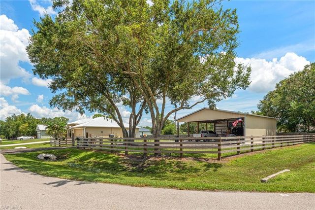 2401 Leavitt RD, Alva, FL 33920