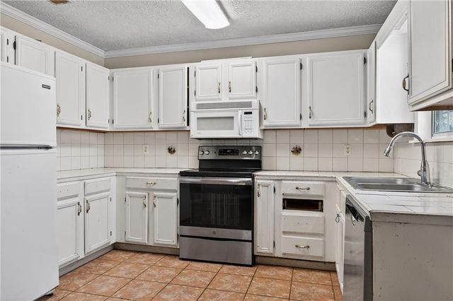 3400 Brookview Drive, Loganville, GA 30052