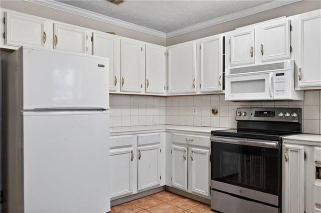 3400 Brookview Drive, Loganville, GA 30052