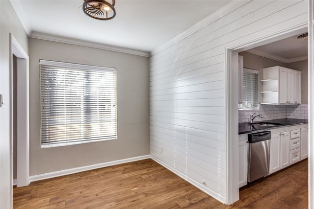 4045 Carolyn Road, Fort Worth, TX 76109
