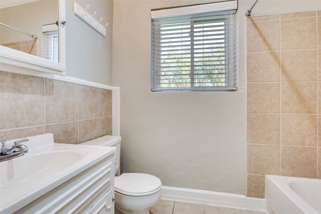 4045 Carolyn Road, Fort Worth, TX 76109