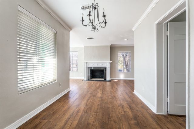 4045 Carolyn Road, Fort Worth, TX 76109