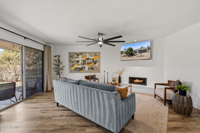 6221 E EVANS Drive, Scottsdale, AZ 85254