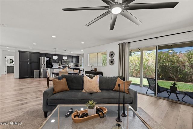 6221 E EVANS Drive, Scottsdale, AZ 85254