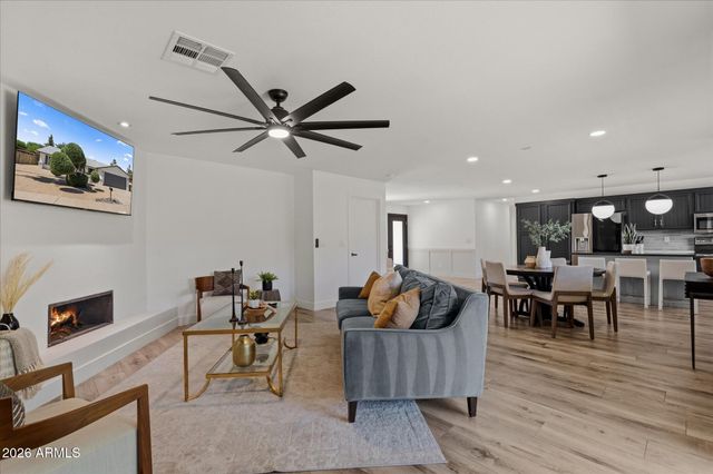 6221 E EVANS Drive, Scottsdale, AZ 85254