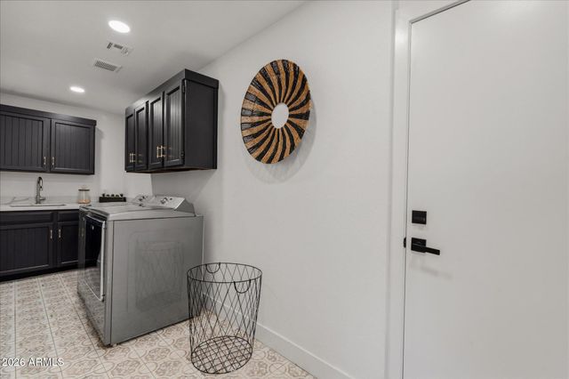6221 E EVANS Drive, Scottsdale, AZ 85254