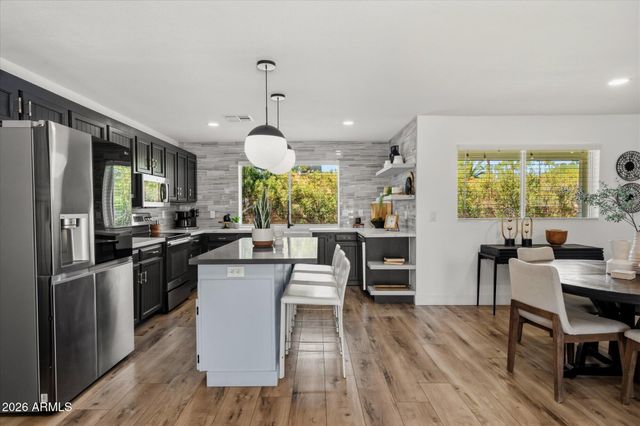 6221 E EVANS Drive, Scottsdale, AZ 85254