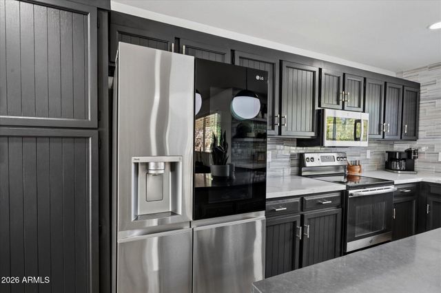 6221 E EVANS Drive, Scottsdale, AZ 85254