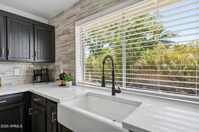 6221 E EVANS Drive, Scottsdale, AZ 85254