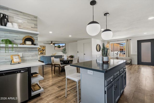 6221 E EVANS Drive, Scottsdale, AZ 85254