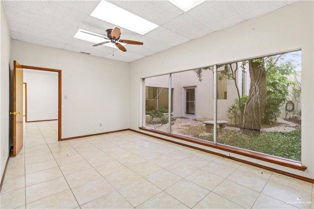 200 N 12th Avenue, Edinburg, TX 78541