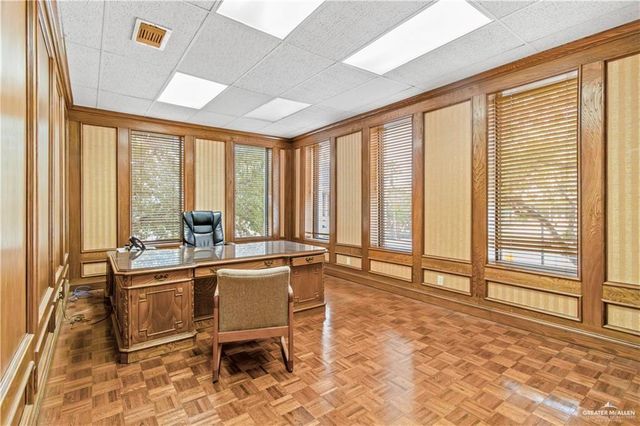 200 N 12th Avenue, Edinburg, TX 78541