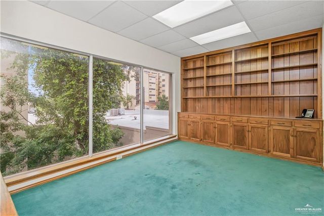 200 N 12th Avenue, Edinburg, TX 78541