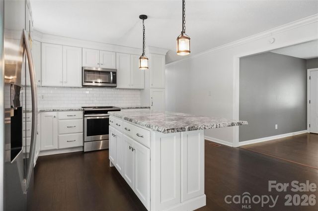 2626 Fairgreen Drive, Gastonia, NC 28056