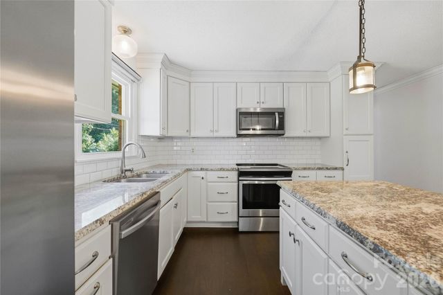 2626 Fairgreen Drive, Gastonia, NC 28056