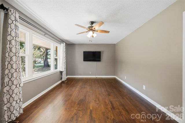 2626 Fairgreen Drive, Gastonia, NC 28056