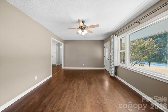 2626 Fairgreen Drive, Gastonia, NC 28056