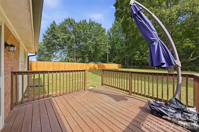 2626 Fairgreen Drive, Gastonia, NC 28056