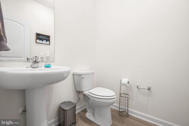 17033 ROLLINS RD, Bowling Green, VA 22427