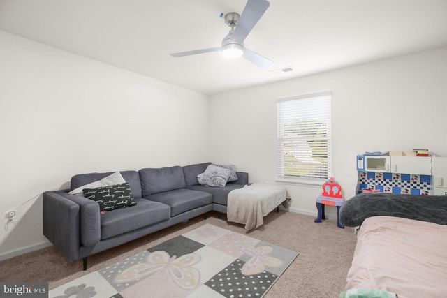 17033 ROLLINS RD, Bowling Green, VA 22427