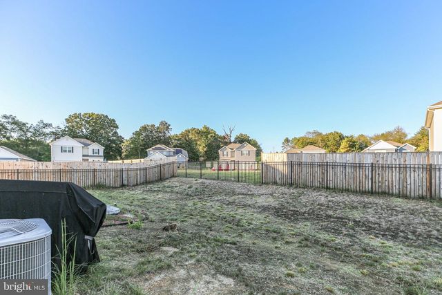 17033 ROLLINS RD, Bowling Green, VA 22427