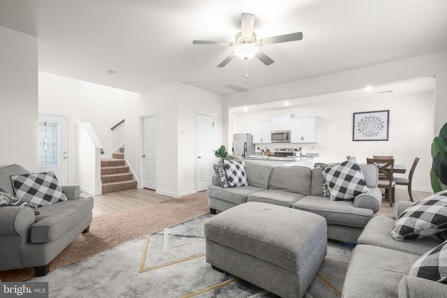 17033 ROLLINS RD, Bowling Green, VA 22427