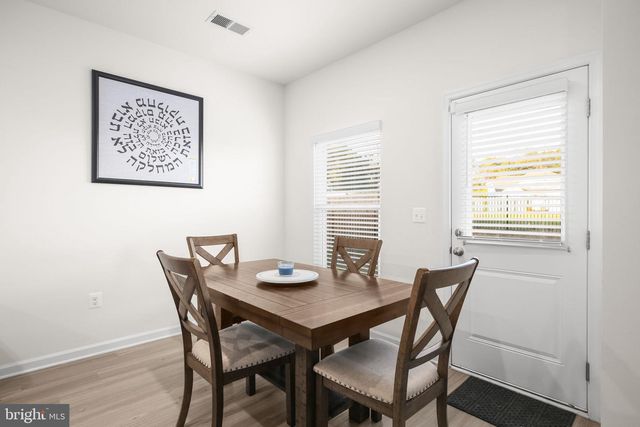 17033 ROLLINS RD, Bowling Green, VA 22427