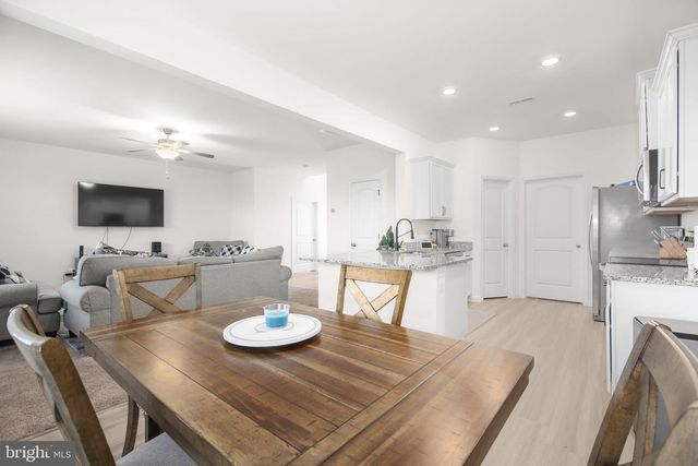 17033 ROLLINS RD, Bowling Green, VA 22427