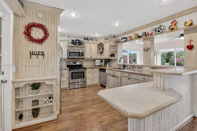 3373 NW 64th St, Fort Lauderdale, FL 33309