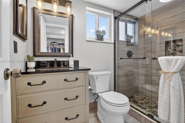 3373 NW 64th St, Fort Lauderdale, FL 33309