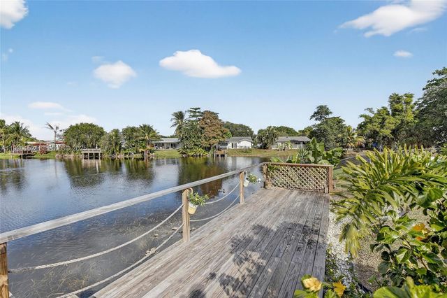 3373 NW 64th St, Fort Lauderdale, FL 33309