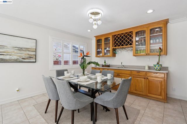 42447 Paseo Padre Pkwy, Fremont, CA 94539