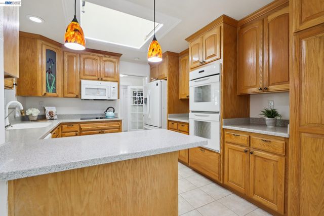 42447 Paseo Padre Pkwy, Fremont, CA 94539