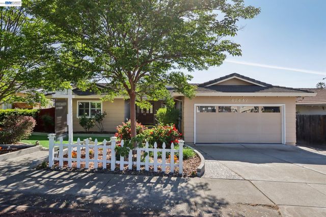 42447 Paseo Padre Pkwy, Fremont, CA 94539