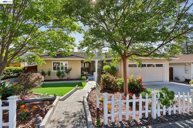 42447 Paseo Padre Pkwy, Fremont, CA 94539