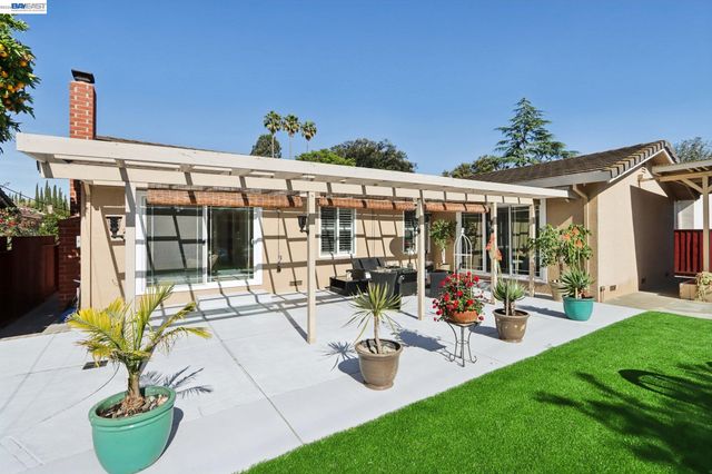 42447 Paseo Padre Pkwy, Fremont, CA 94539