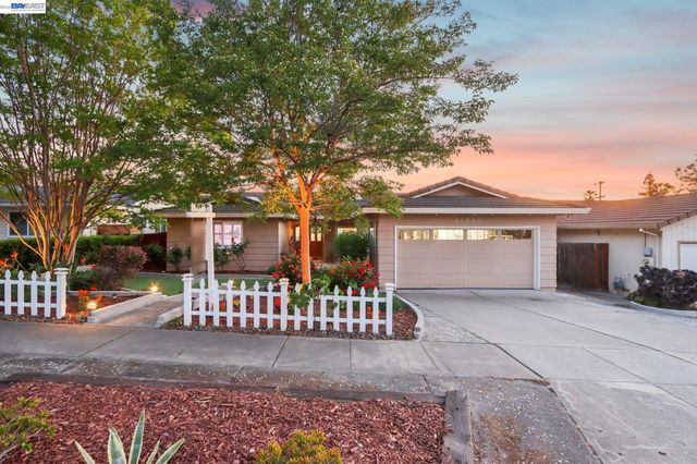 42447 Paseo Padre Pkwy, Fremont, CA 94539