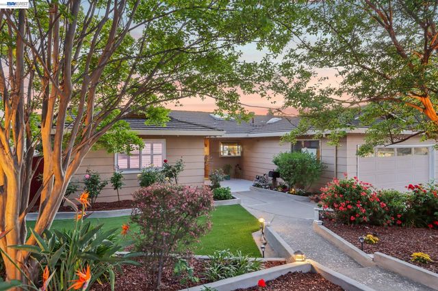 42447 Paseo Padre Pkwy, Fremont, CA 94539